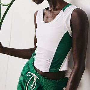 *SOLD* FP MOVEMENT BY FREE PEOPLE TEMPO ADAVNTAGE MUSCLE TANK SIZE XL